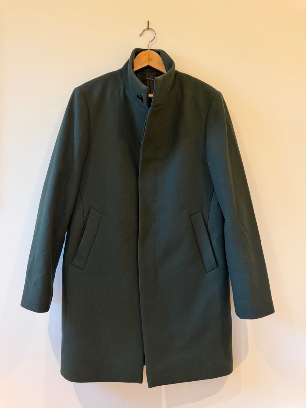 Club Monaco Men’s Green Stand Collar Overcoat Lined Pockets Button Size 40